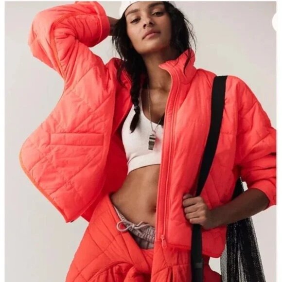 Free People Pippa Packable Puffer Jacket Size Medium M Neon Coral NWT $198 - Picture 1 of 8